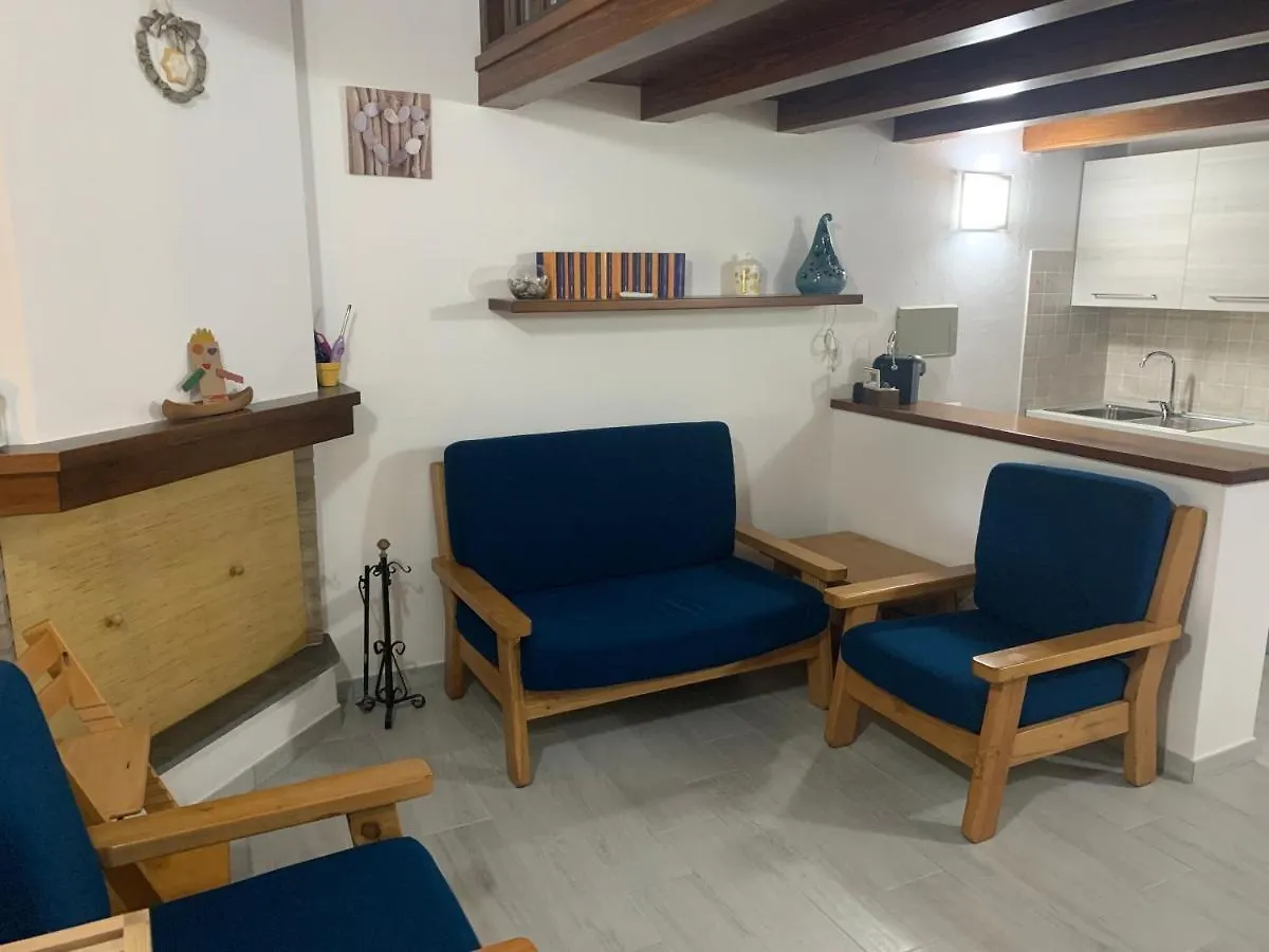 Accogliente Casetta A Calaverde, Pula. Holiday home